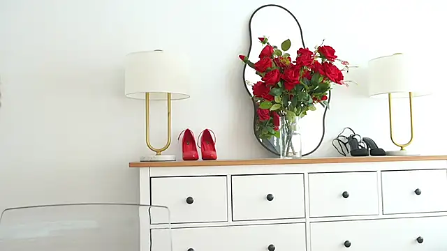 Peopleneedlove144 online show from June 6, 2026, 9:14 am