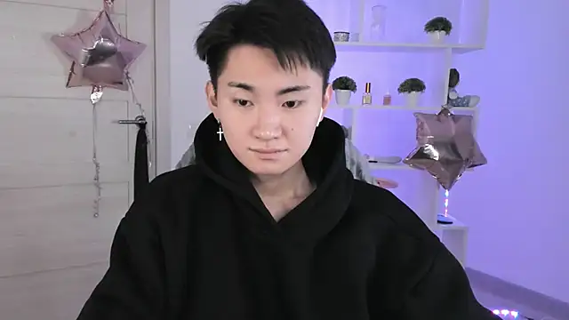 Miram Yu online show from December 5, 2024, 2:44 pm