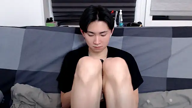 Miram Yu online show from January 30, 2025, 3:33 am