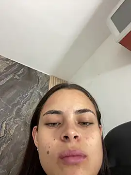 HannaRhodes online show from October 28, 2025, 2:20 pm