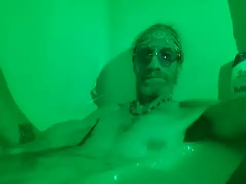 Undercover Pornstar online show from November 22, 2025, 6:18 pm