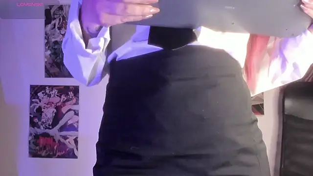 Luna-Chann online show from February 28, 2026, 9:16 pm