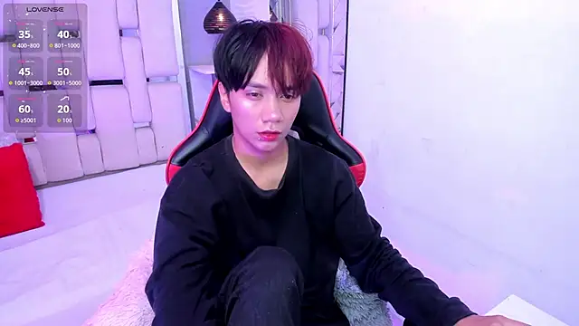 Eriol  online show from October 15, 2025, 11:43 am