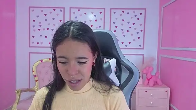 stephania t online show from September 29, 2025, 11:37 am