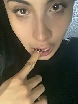 Effyvice13 online show from September 30, 2025, 4:06 am