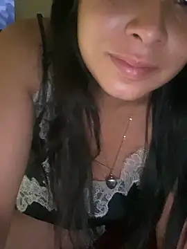 Snapshot of Effyvice13 chatting on May 19, 2026, 7:42 pm Effyvice13 online show from May 19, 2026, 7:42 pm