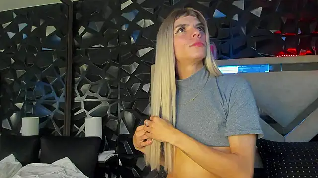 Snapshot of maxx_steell_ chatting on December 4, 2024, 8:45 am maxx steell online show from December 4, 2024, 8:45 am