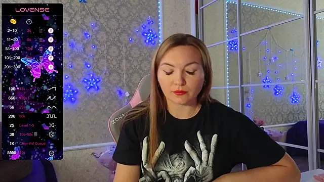 Snapshot of -DIVORA- chatting on January 18, 2025, 9:56 am -DIVORA- online show from January 18, 2025, 9:56 am