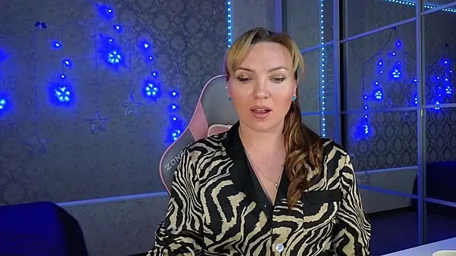 Snapshot of -DIVORA- chatting on February 4, 2025, 7:00 pm -DIVORA- online show from February 4, 2025, 7:00 pm