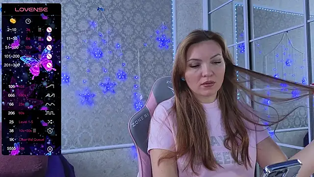 Snapshot of -DIVORA- chatting on February 20, 2025, 7:34 am -DIVORA- online show from February 20, 2025, 7:34 am