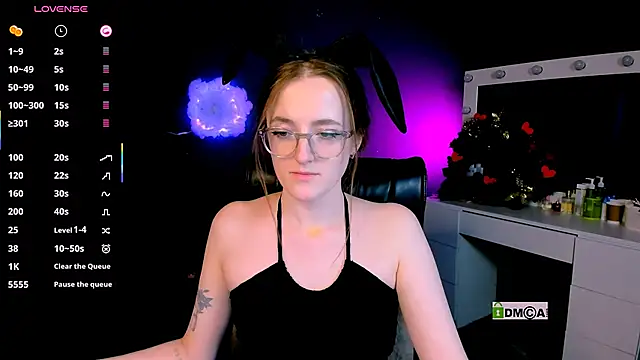 Snapshot of luna_berryy chatting on February 22, 2025, 5:44 am luna berryy online show from February 22, 2025, 5:44 am