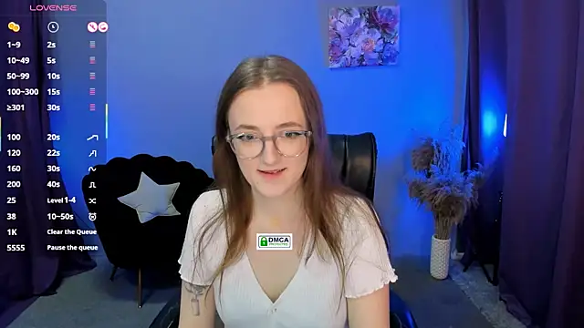 Snapshot of luna_berryy chatting on February 22, 2025, 8:09 pm luna berryy online show from February 22, 2025, 8:09 pm