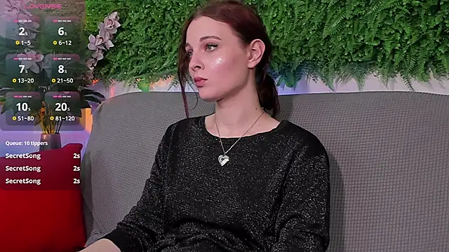 AprilAvery online show from March 11, 2025, 7:36 pm