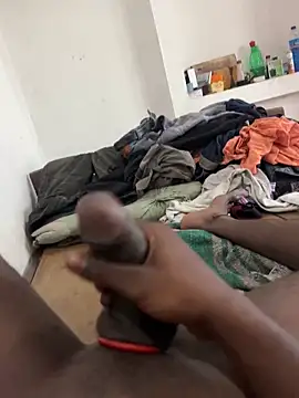 Snapshot of tamil000000 chatting on February 11, 2025, 8:48 am tamil000000 online show from February 11, 2025, 8:48 am