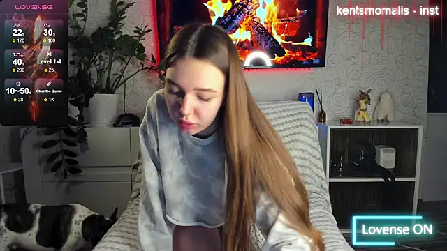 Snapshot of KentsMomAliss chatting on January 22, 2025, 9:02 am KentsMomAliss online show from January 22, 2025, 9:02 am