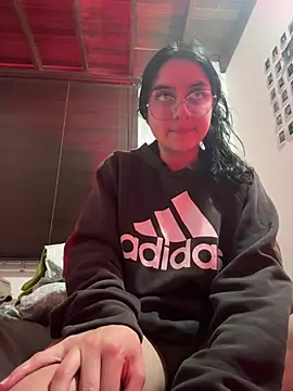 Snapshot of Cassie-millers chatting on January 27, 2025, 11:43 pm Cassie-millers online show from January 27, 2025, 11:43 pm