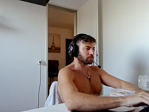 alpha-hunk online show from March 24, 2026, 3:39 pm