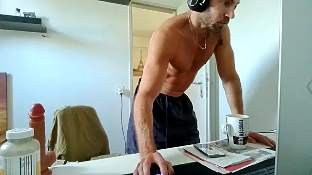 alpha-hunk online show from June 3, 2026, 2:33 pm