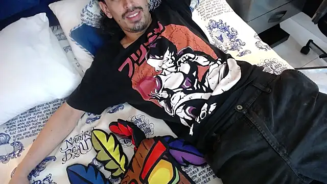 Sr Magnus  online show from February 6, 2025, 4:25 pm