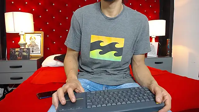 Sr Magnus  online show from December 21, 2025, 11:39 am