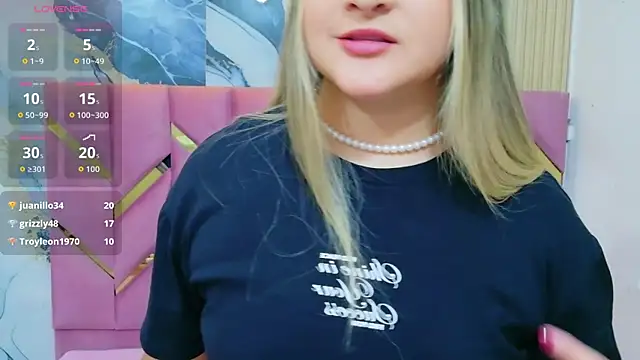 collegepawglovedaddy online show from June 10, 2026, 7:13 pm