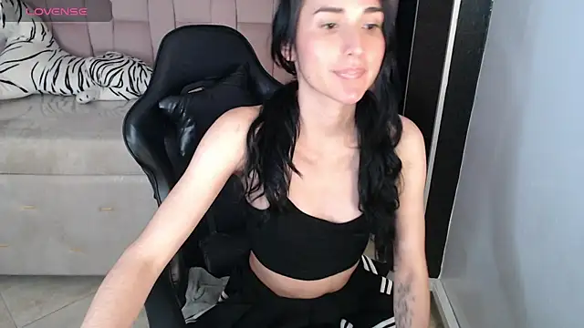 Snapshot of jesi_daniels_b chatting on December 11, 2024, 1:58 am jesi daniels b online show from December 11, 2024, 1:58 am