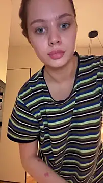 SIlviaBeyt online show from March 25, 2026, 10:05 pm