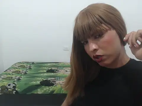 estefania224 online show from April 1, 2026, 12:06 pm