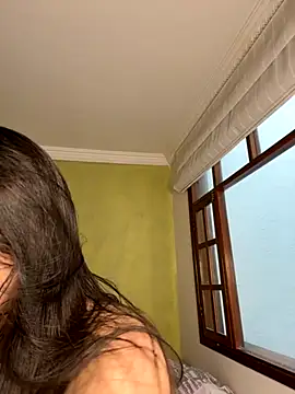 aurora divine online show from October 12, 2025, 12:04 pm