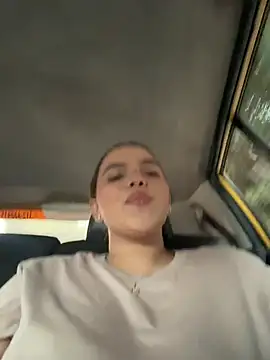 vivicolibri online show from December 1, 2025, 8:58 pm