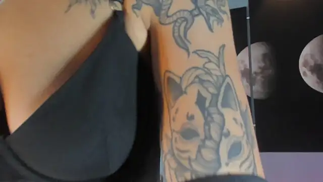 Snapshot of maddy_walker chatting on December 10, 2024, 9:00 pm maddy walker online show from December 10, 2024, 9:00 pm