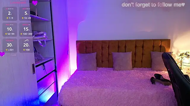 alexiaaross online show from December 13, 2024, 7:43 pm