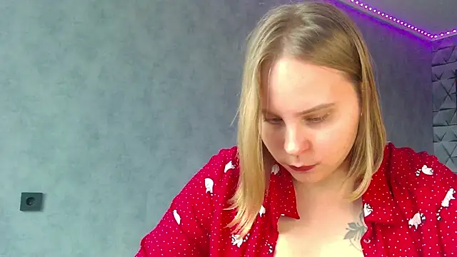 Thalia  Star online show from February 1, 2025, 1:30 pm