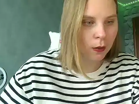 Thalia  Star online show from February 19, 2025, 10:56 am