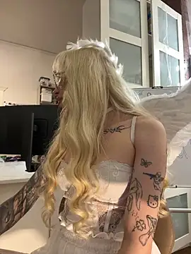 babydolll online show from October 31, 2025, 4:19 pm