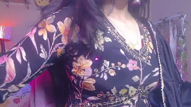 Snapshot of Zonayesha chatting on May 27, 2026, 8:33 am Zonayesha online show from May 27, 2026, 8:33 am
