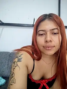 Snapshot of Caro_kitty- chatting on March 17, 2025, 12:25 pm Caro kitty- online show from March 17, 2025, 12:25 pm