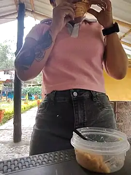 Snapshot of Caro_kitty- chatting on September 12, 2025, 12:49 pm Caro kitty- online show from September 12, 2025, 12:49 pm