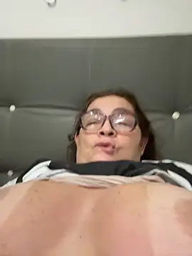 AntonellaAlondra4 online show from November 23, 2025, 4:23 am