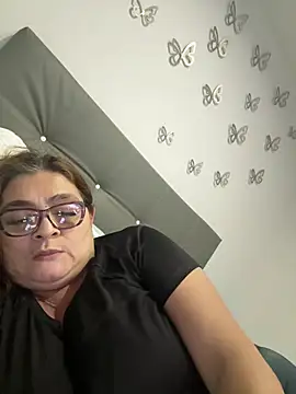 Snapshot of AntonellaAlondra4 chatting on February 8, 2026, 3:21 am AntonellaAlondra4 online show from February 8, 2026, 3:21 am