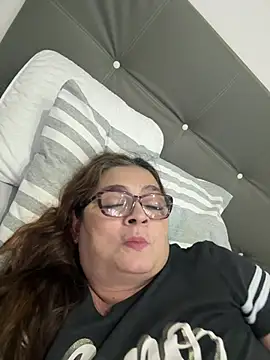 Snapshot of AntonellaAlondra4 chatting on February 11, 2026, 3:00 am AntonellaAlondra4 online show from February 11, 2026, 3:00 am