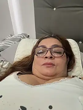 AntonellaAlondra4 online show from April 11, 2026, 1:26 pm