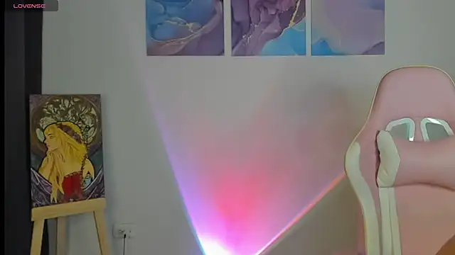 Snapshot of Pretty__zoe chatting on February 24, 2025, 12:20 am Pretty zoe online show from February 24, 2025, 12:20 am