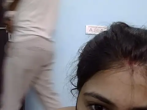 Crazy-Couple-Line online show from October 24, 2025, 6:59 pm