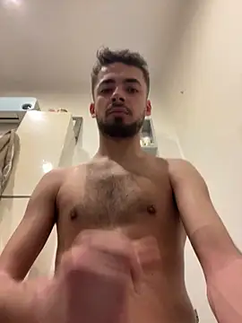 Snapshot of romain698 chatting on February 18, 2026, 7:59 am romain698 online show from February 18, 2026, 7:59 am