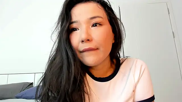 syoanme online show from February 23, 2026, 3:59 am