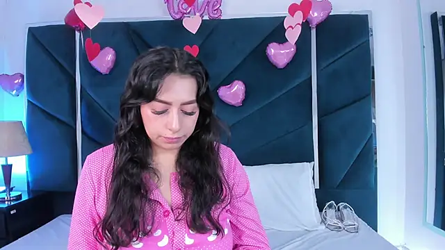 AlondraMendez online show from February 18, 2025, 10:49 am