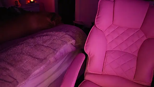 notoriousnatureXO online show from March 10, 2026, 11:48 am