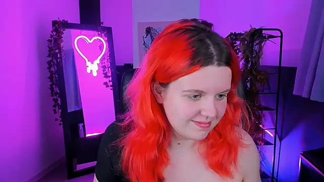 NielletaBlossom online show from February 10, 2025, 5:19 pm