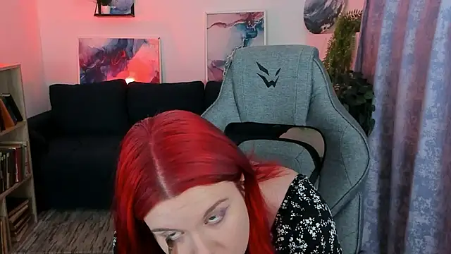 NielletaBlossom online show from February 14, 2026, 11:18 am